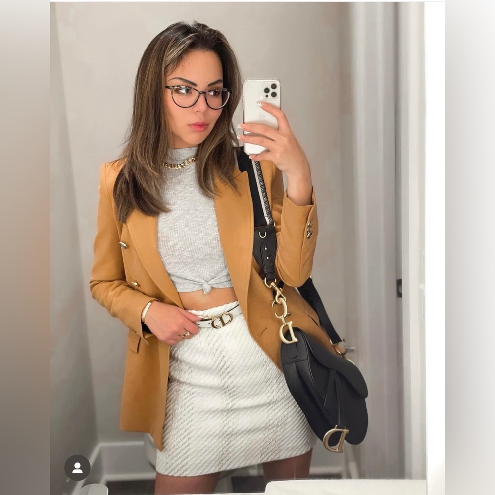 Zara beige blazer size S gold buttons